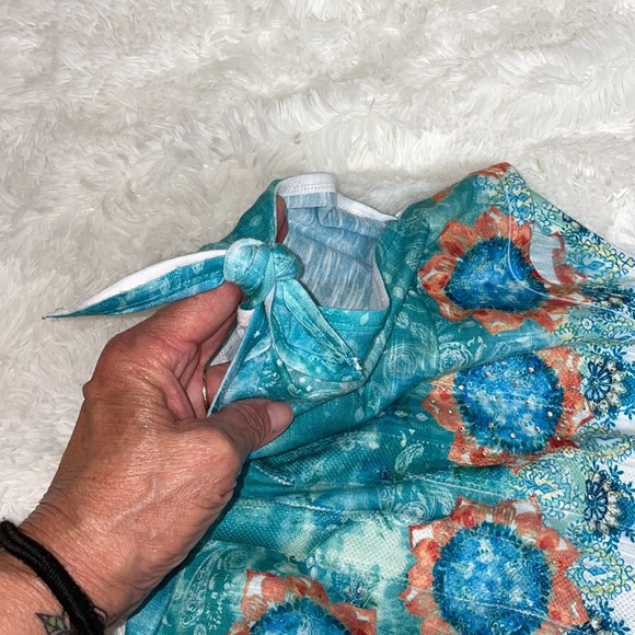 Time and Tru Cold Shoulder Tunic SzS - Picture 7 of 7